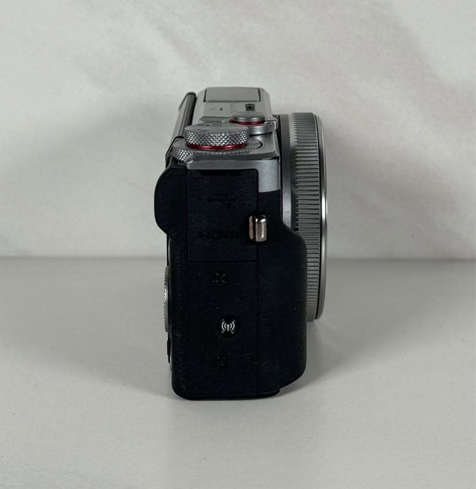 Canon G7X Mark III Camera