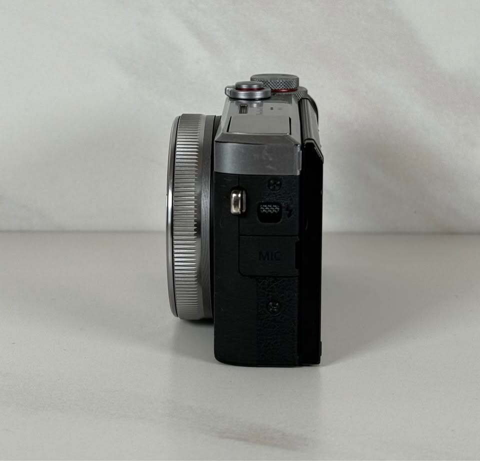 Canon G7X Mark III Camera