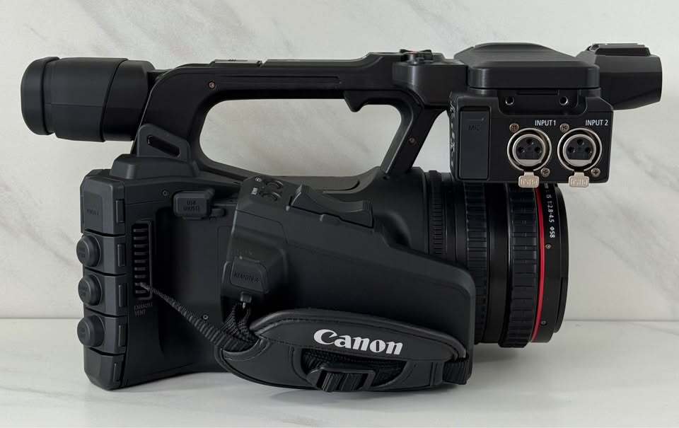 Canon XF605 UHD 4K HDR Pro Camcorder