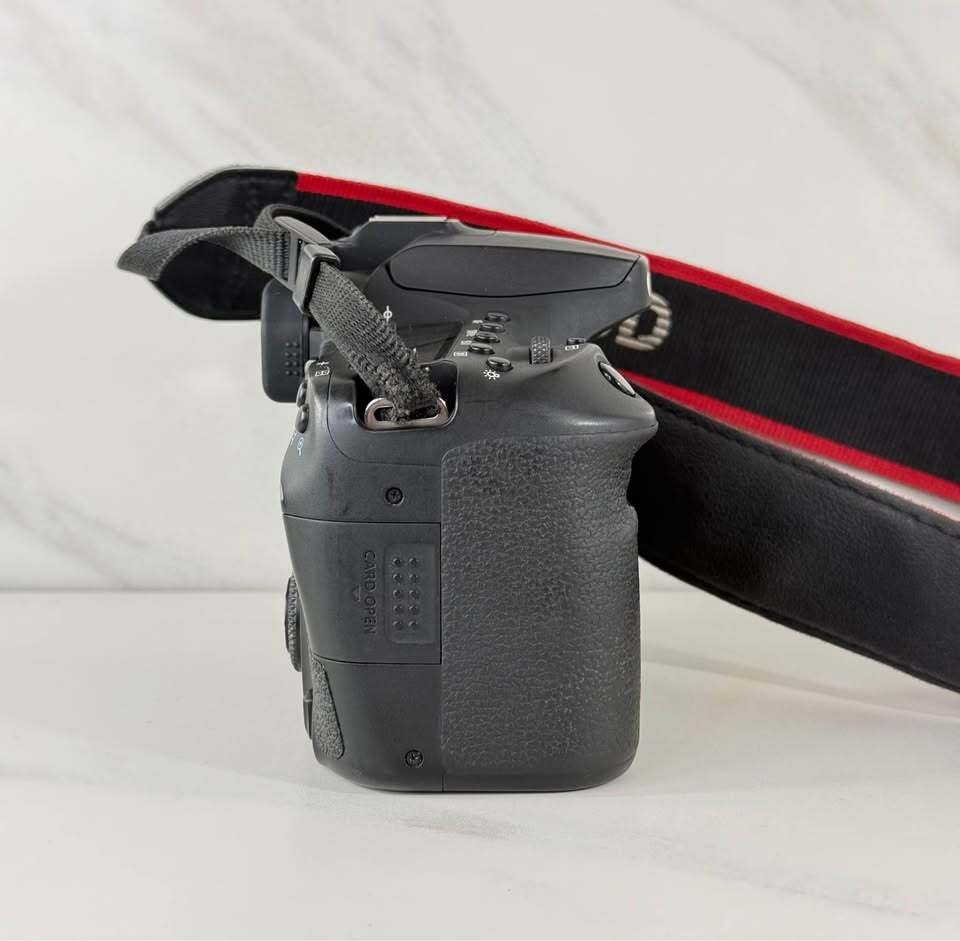 Canon EOS 90D 32.5 MP Camera