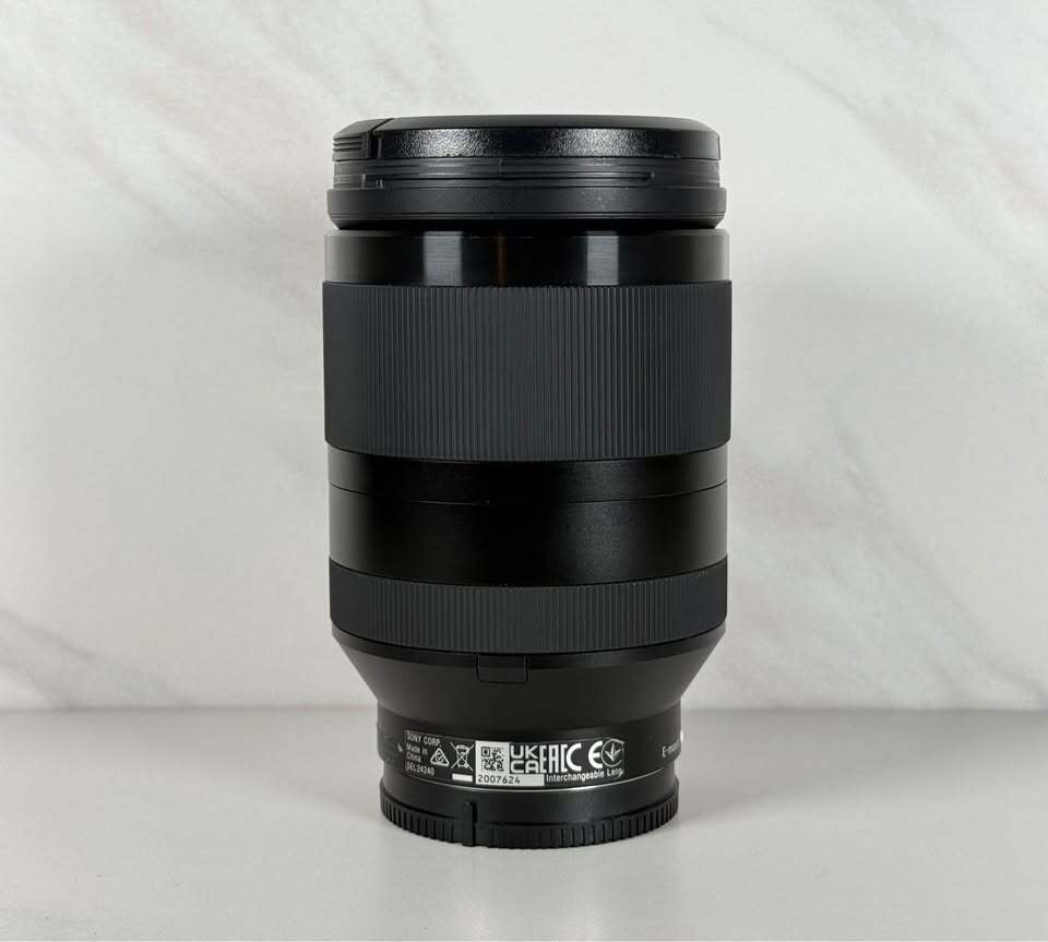 Sony FE 24-240mm f/3.5-6.3 OSS