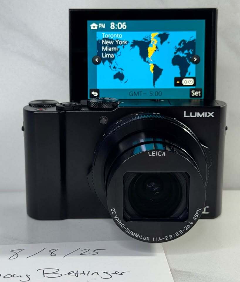 Panasonic Lumix LX10 Camera