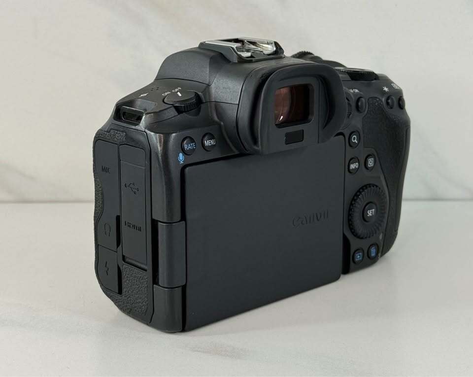 Canon EOS R5 Camera