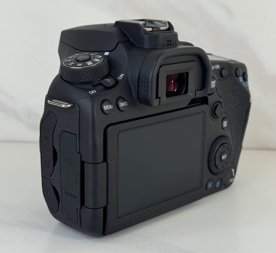 Canon EOS 90D Camera