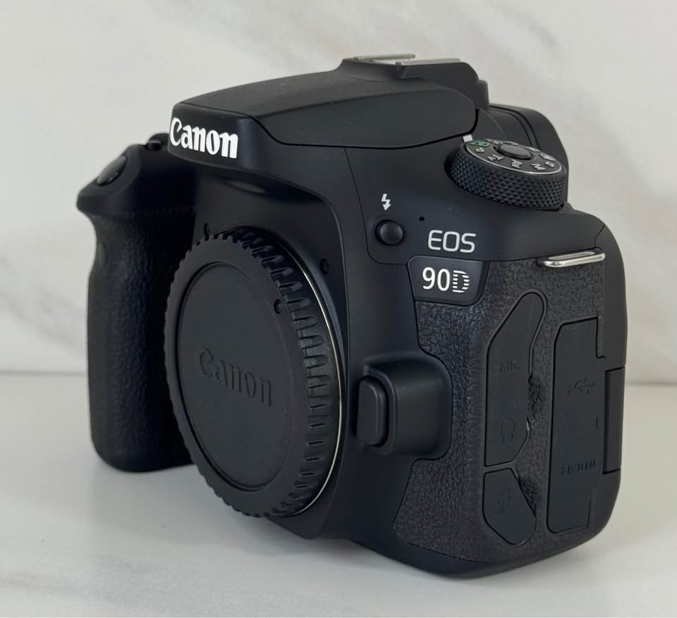 Canon EOS 90D Camera