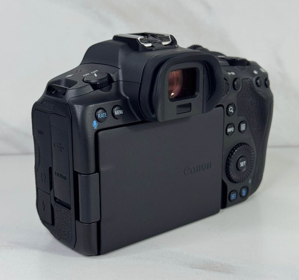Canon EOS R5 Camera