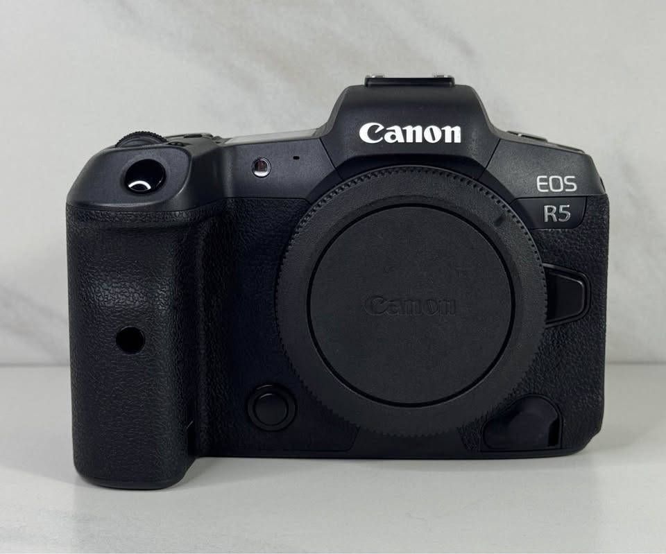 Canon EOS R5 Camera