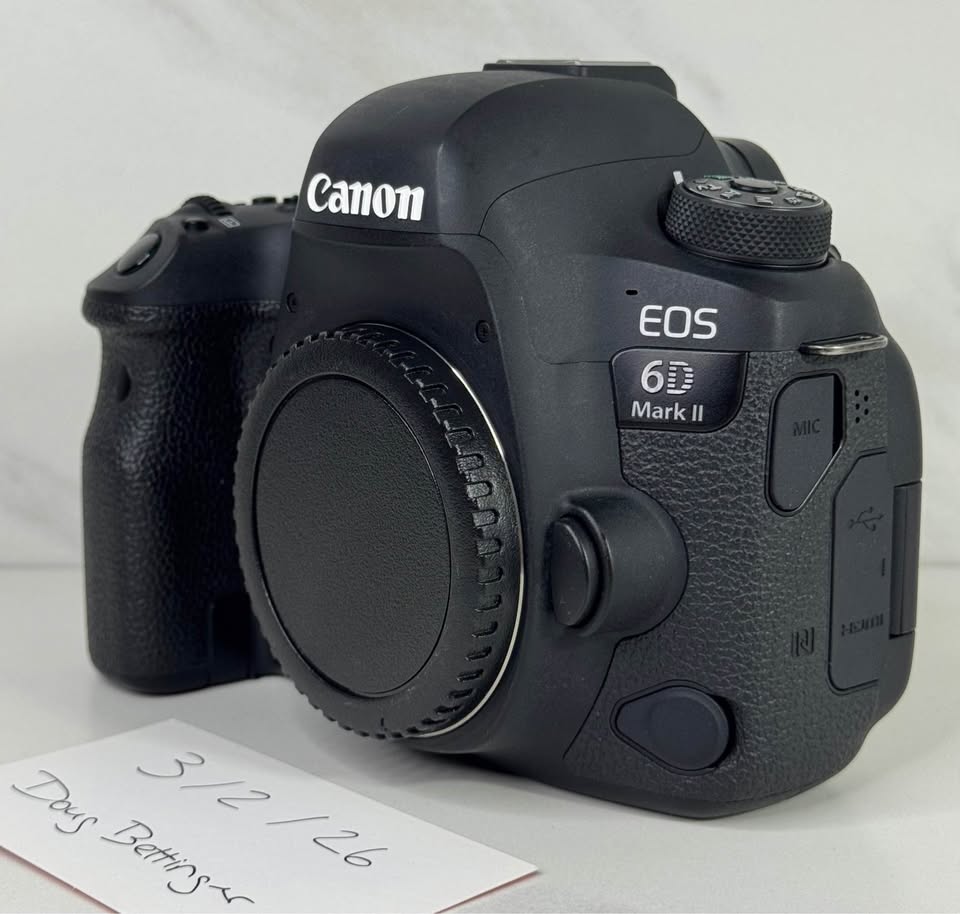 Canon EOS 6D Mark II Camera