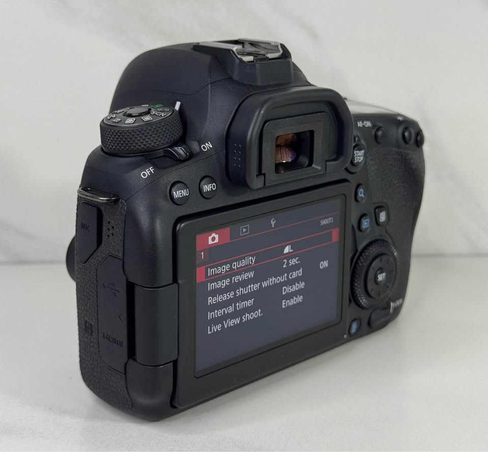 Canon EOS 6D Mark II Camera