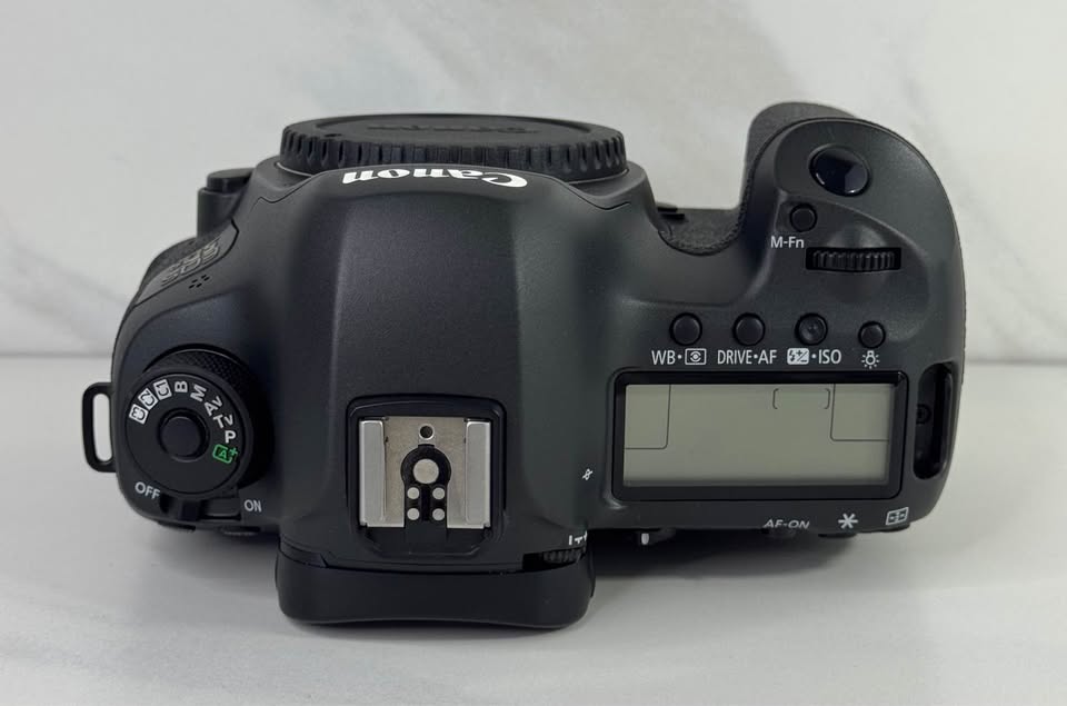 Canon EOS 5DS 50MP Camera
