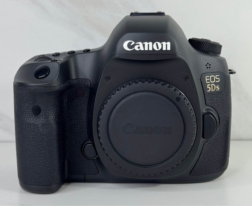Canon EOS 5DS 50MP Camera