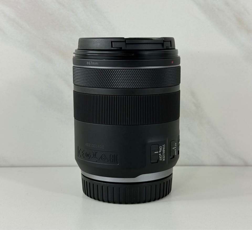 Canon RF 85mm F2 Macro IS STM