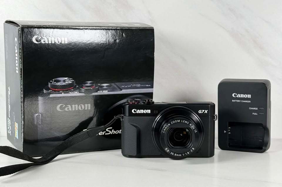 Canon G7X Mark II Camera