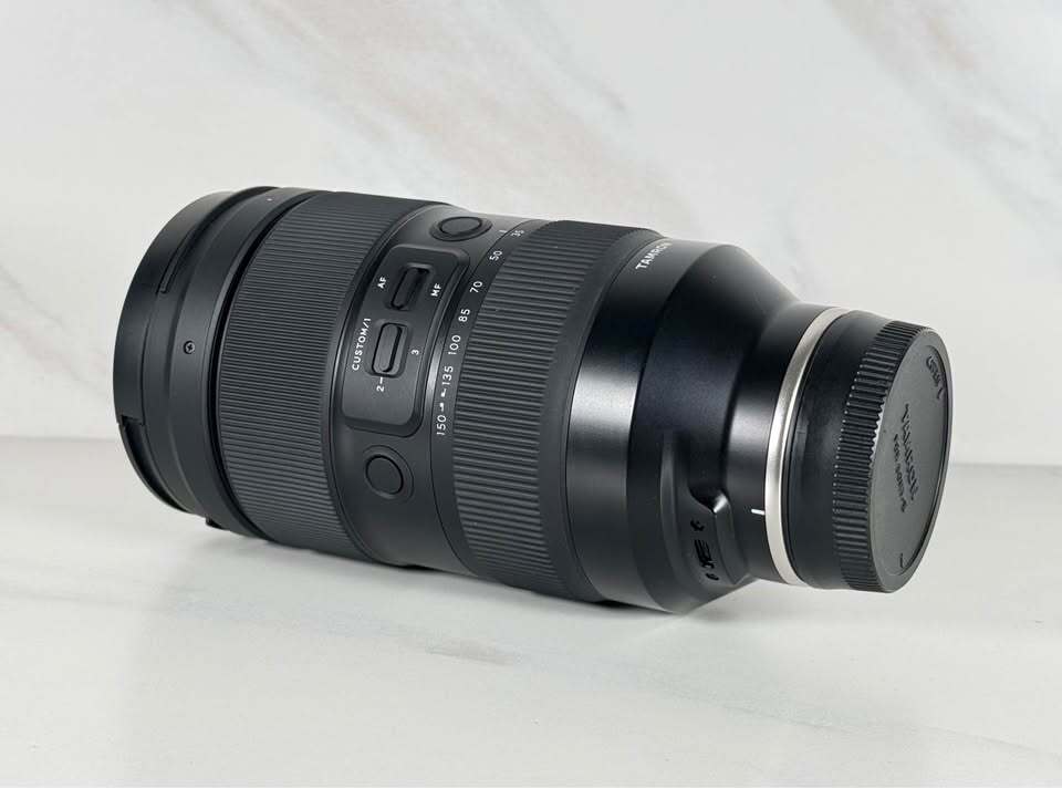 Tamron 35-150mm f/2-2.8 Di III VXD Sony E