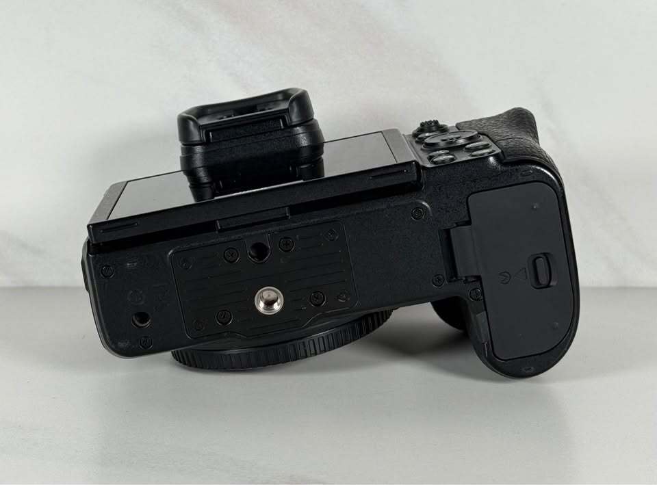 Nikon Z5 Mirrorless Camera