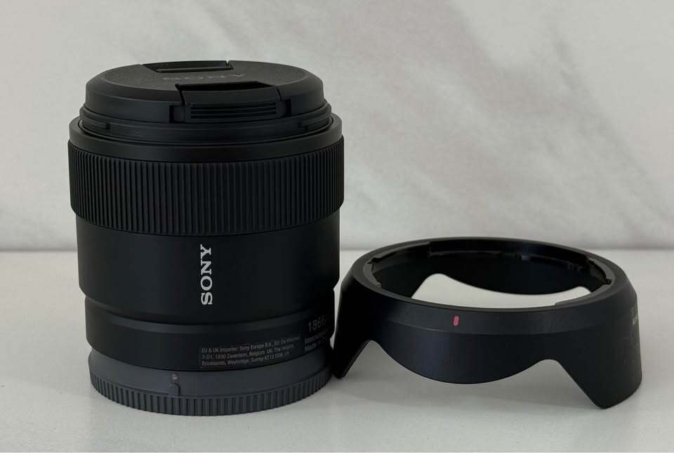 Sony E 11mm F1.8 Lens