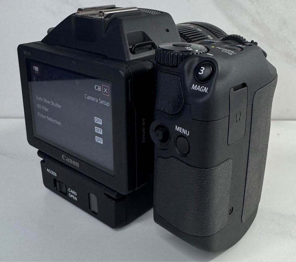 Canon XC15 4k Camcorder