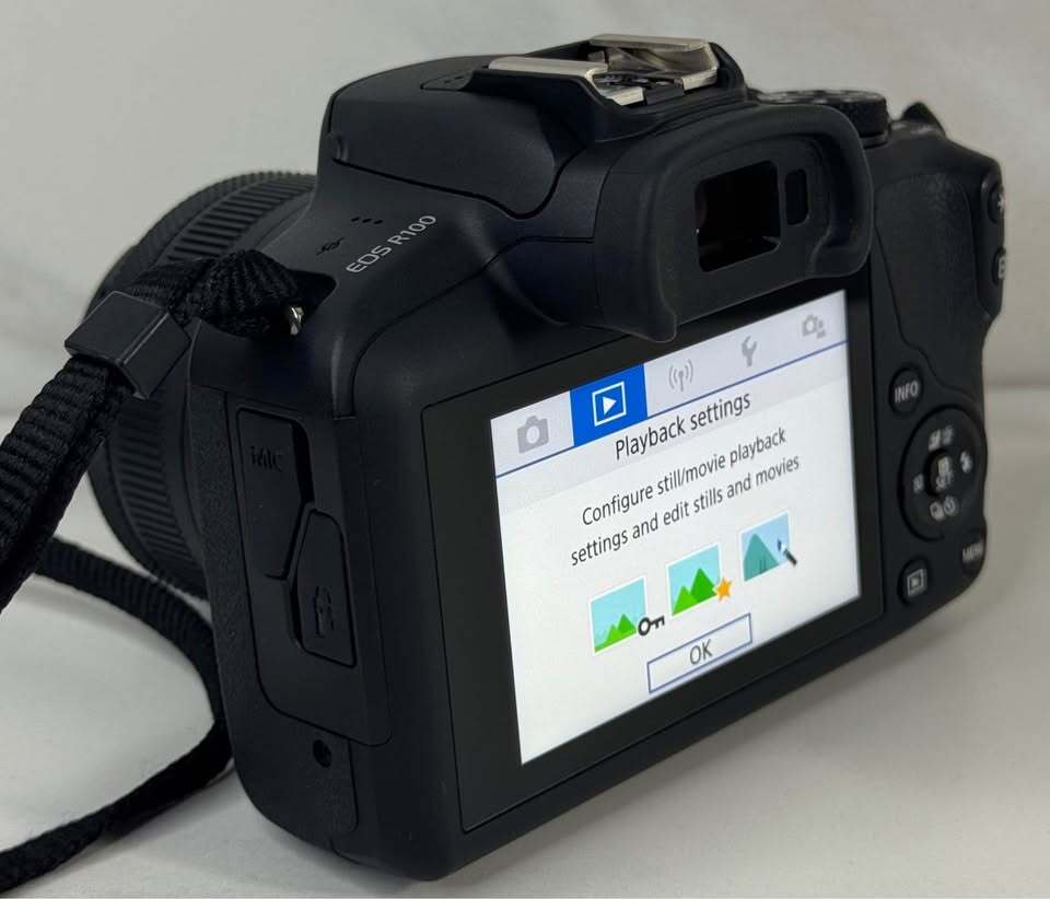 Canon R100 Camera With Lens