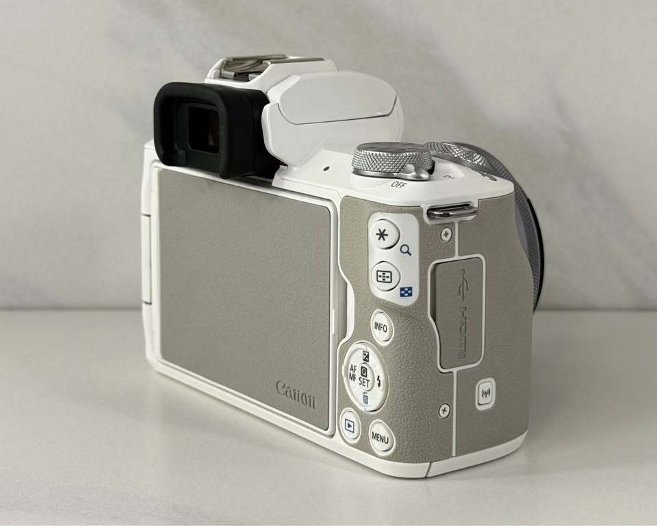 Canon EOS M50 Mark II Camera
