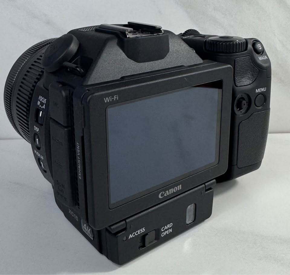 Canon XC15 4k Camcorder