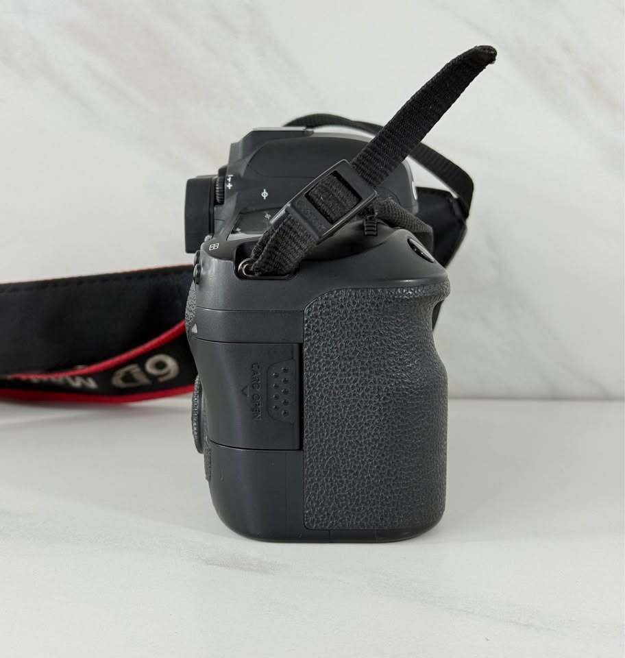 Canon EOS 6D Mark II 26.MP Camera