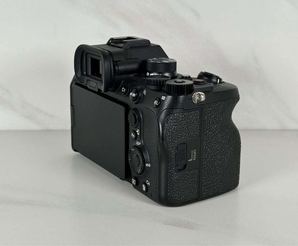 Sony A7 IV 33MP Camera