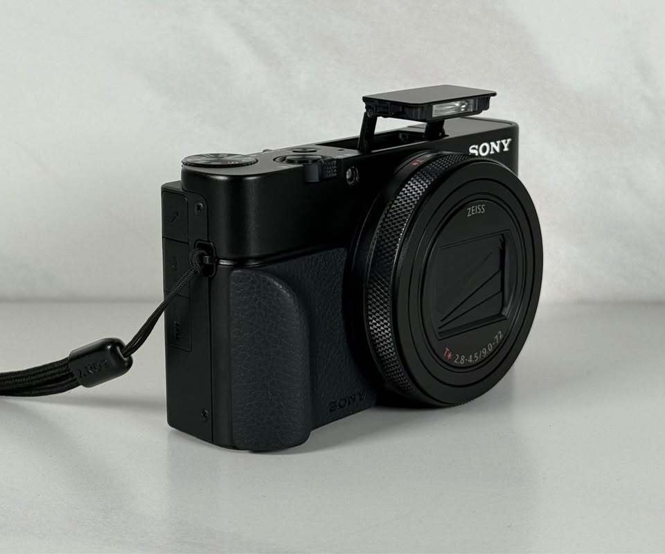 Sony RX100 VII Camera