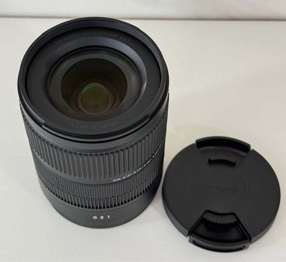 Sigma 18-50mm F2.8 DC DN E-mount