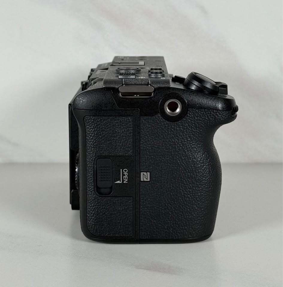 Sony FX3 Camera With Top Handle