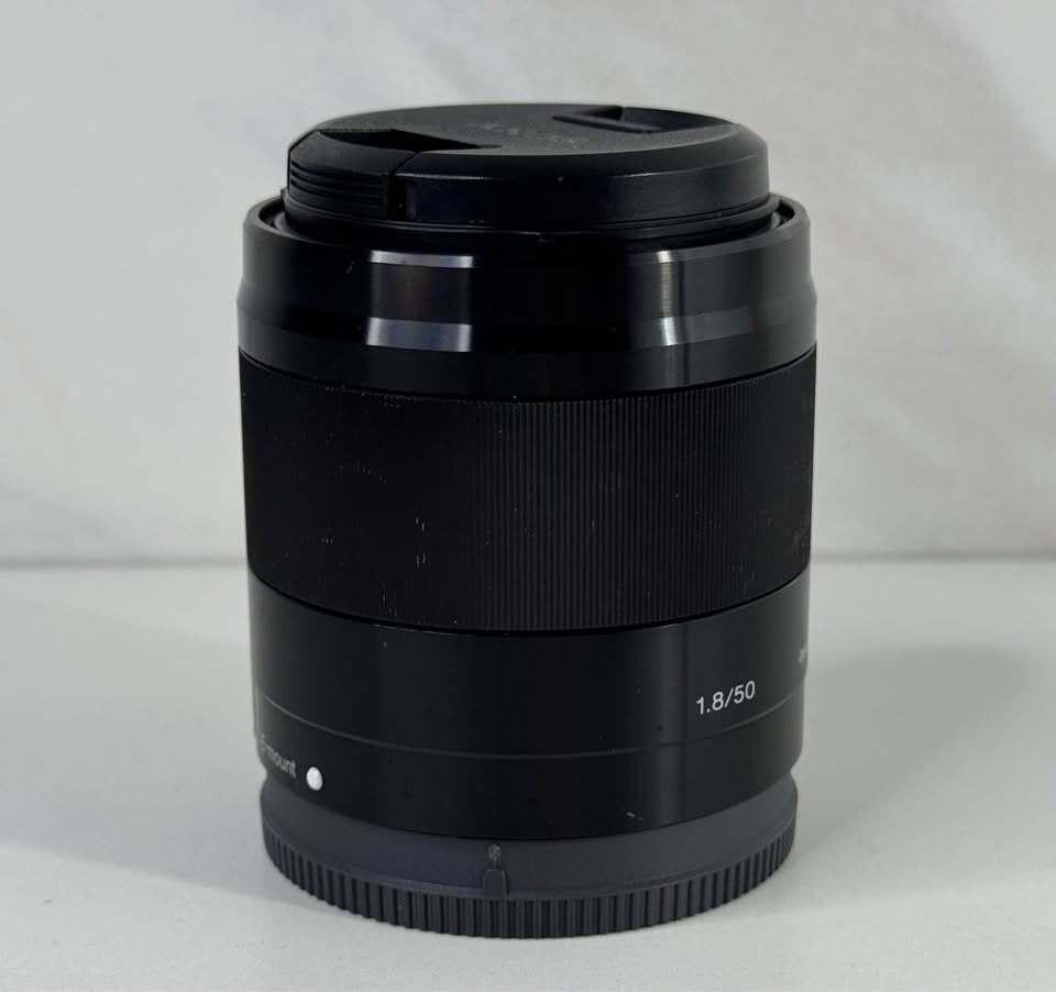 Sony E 50mm F1.8 OSS