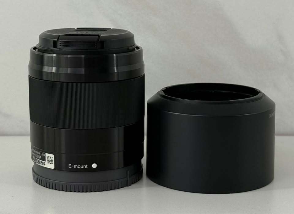 Sony E 50mm F1.8 OSS Lens