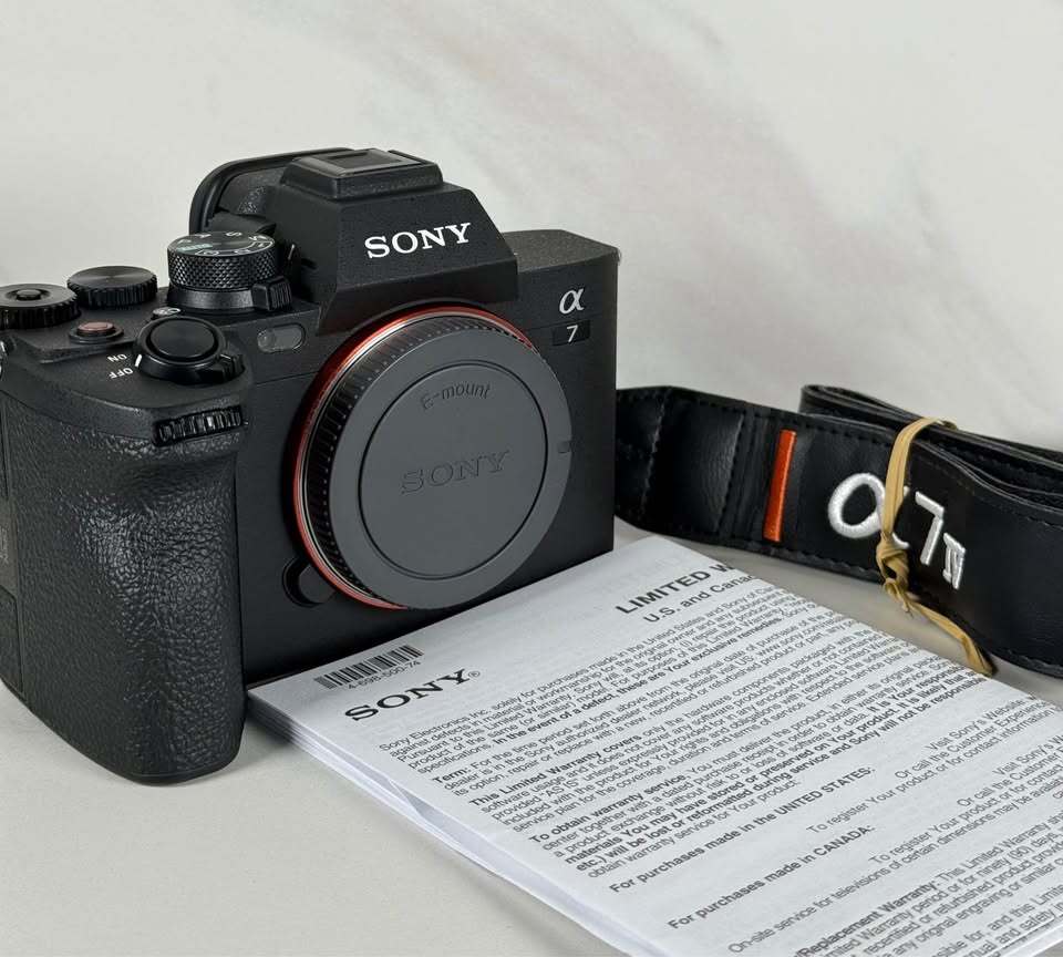 Sony A7 IV 33MP Camera