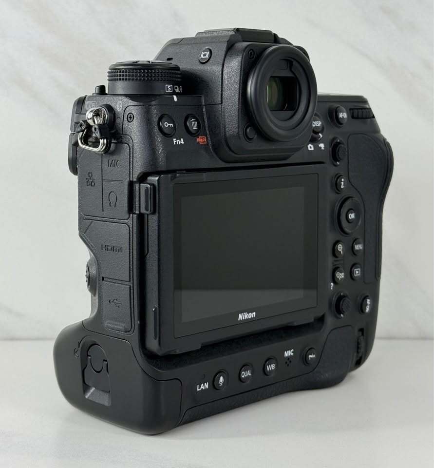 Nikon Z9 Mirrorless Camera