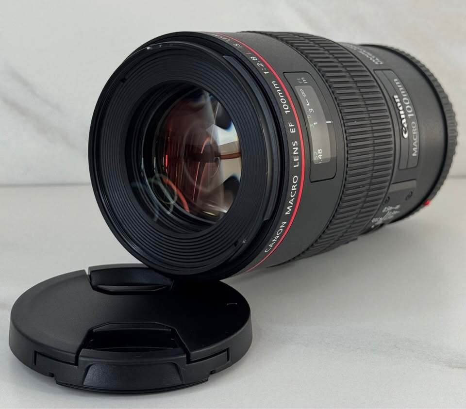 Canon EF 100mm F2.8 L IS USM