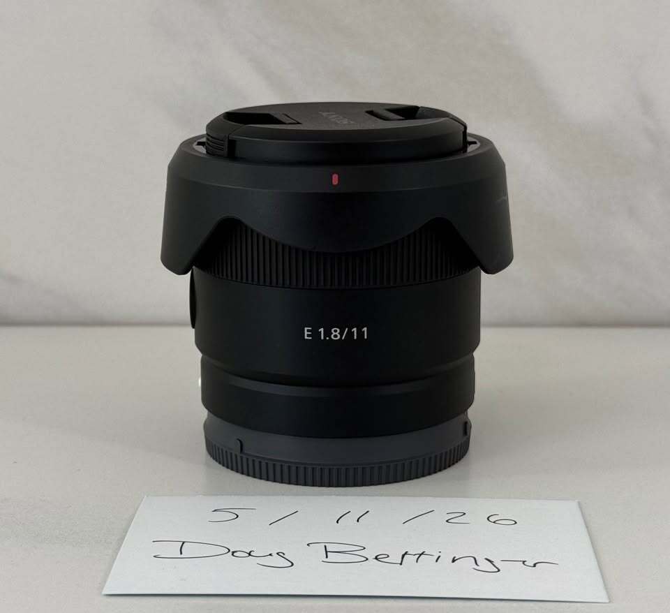 Sony E 11mm F1.8 Lens